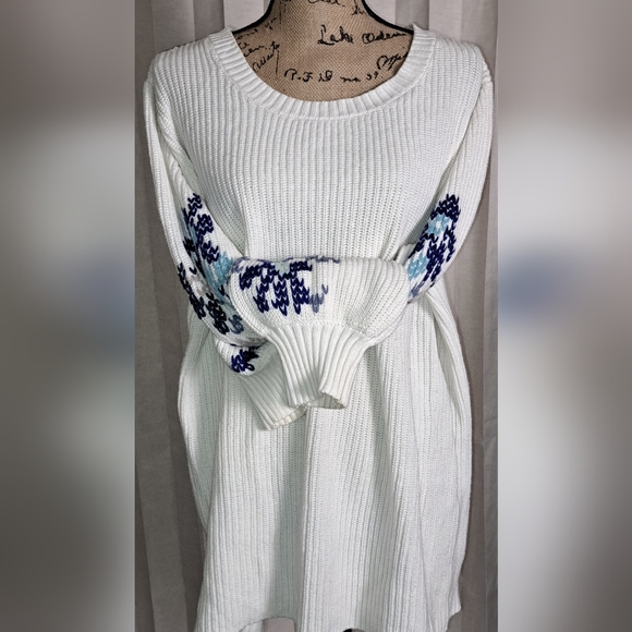 Sweater - Picture 1 of 5